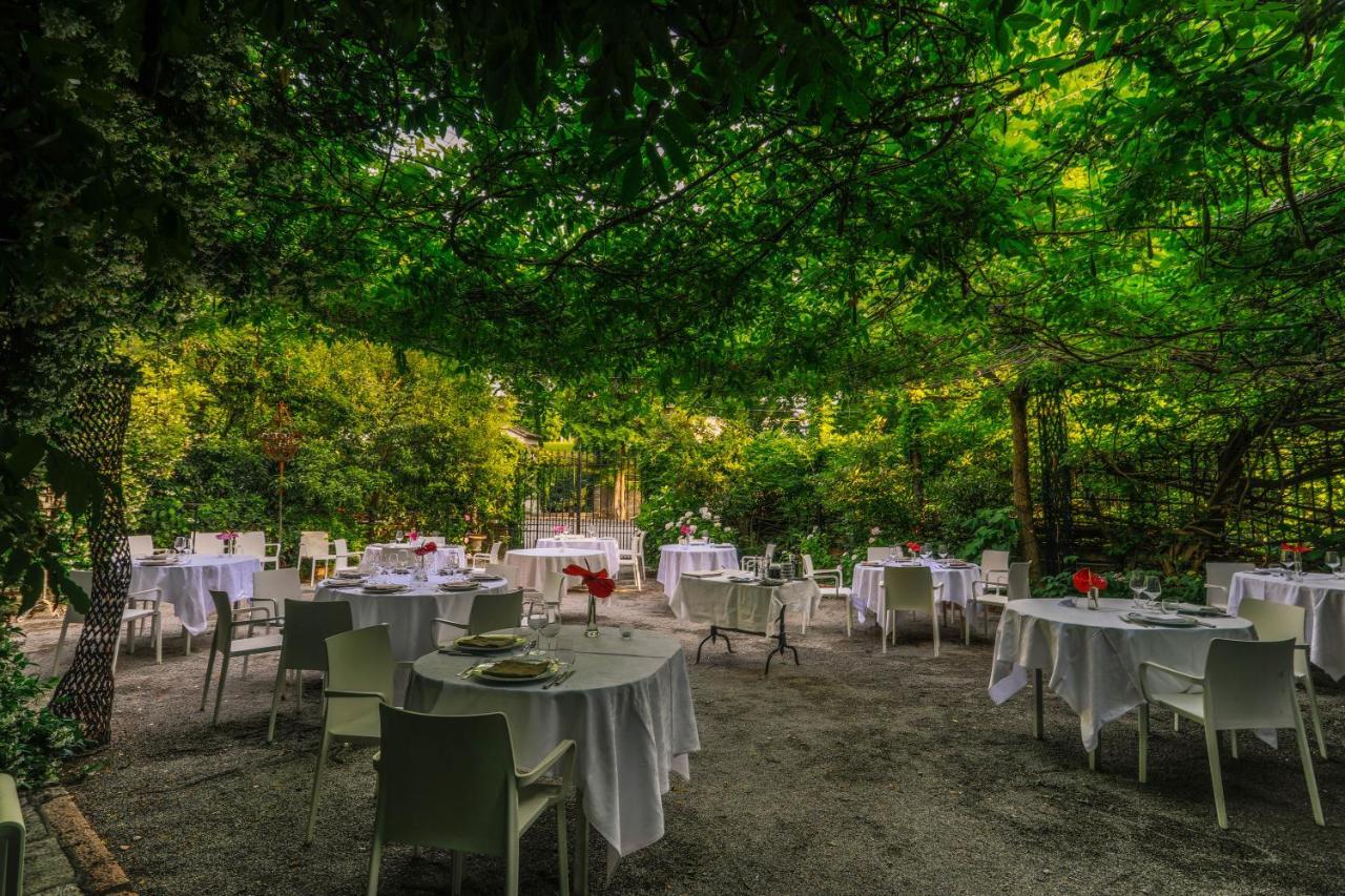 Albergo Ristorante Madonnina Cantello Kültér fotó